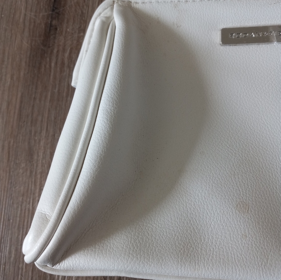 Rodan + Fields Cosmetic Make-Up Bag - Picture 2 of 7